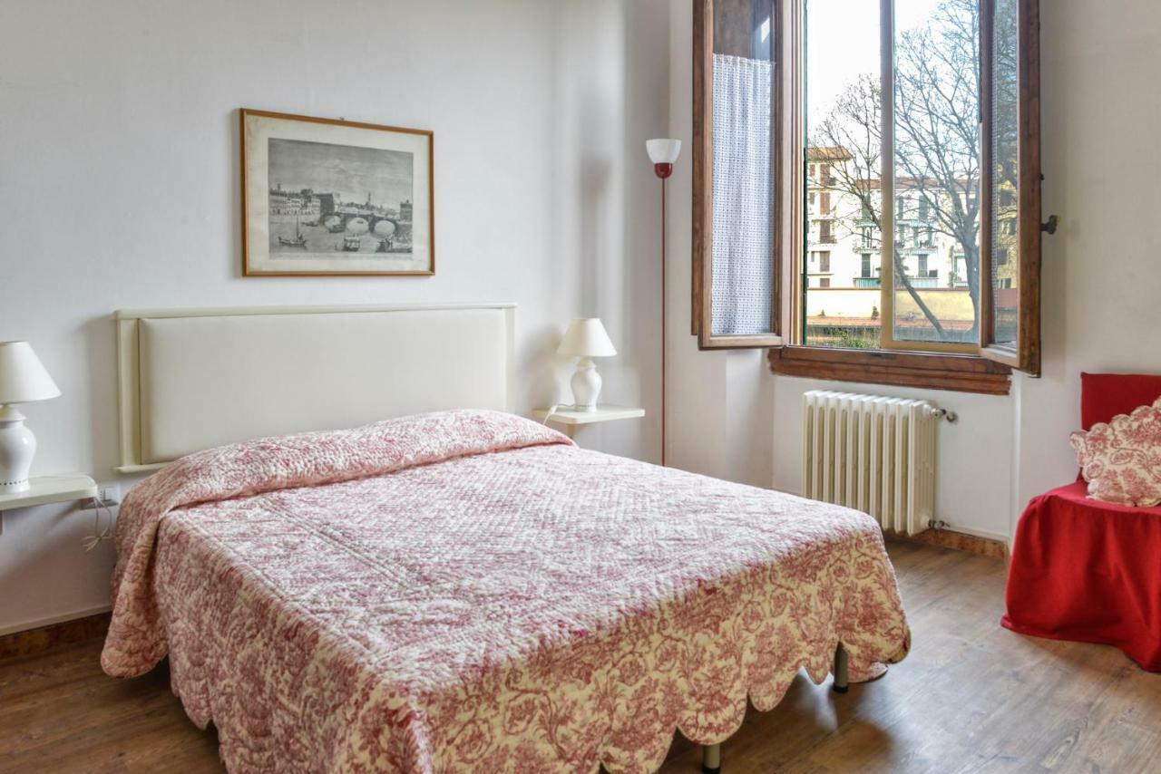 La Casa Dei Nonni - Bright In Apartamento